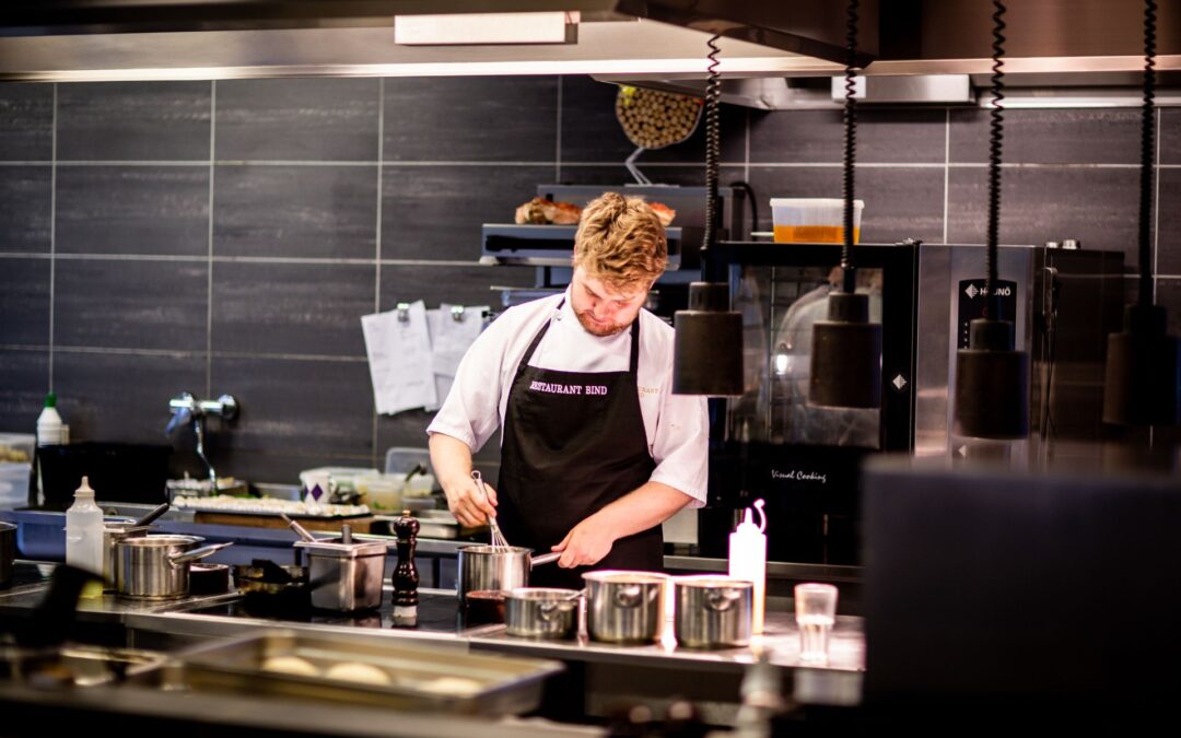 Restaurant Bookkeeping: Tracking Sales, Tips, and CRA Obligations in a High-Volume Business